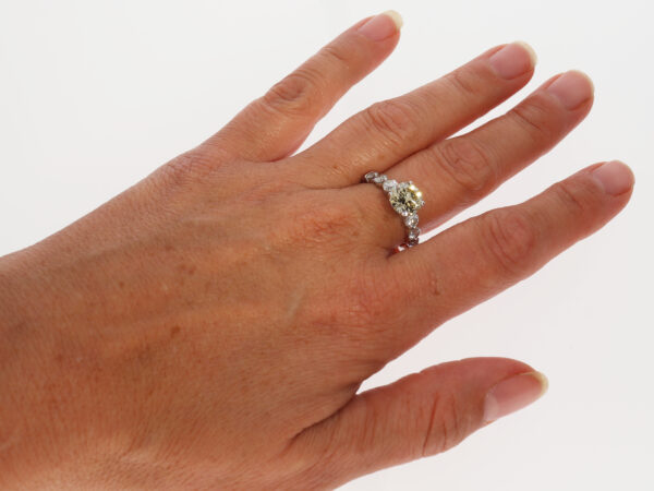 Ring Weißgold mit zimtfarbenem Brillant R2084 – Bild 4